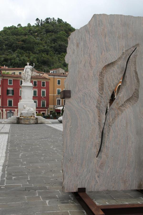 La Porta Sui Monti Di Luna Carrara Exterior photo